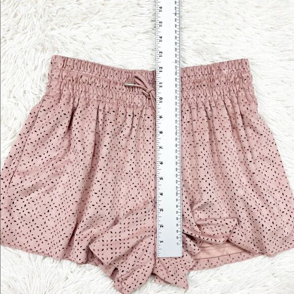 Zara Dusty Rose Mauve Pink Laser Cut High Waisted Elastic Shorts Size Small - Picture 3 of 7